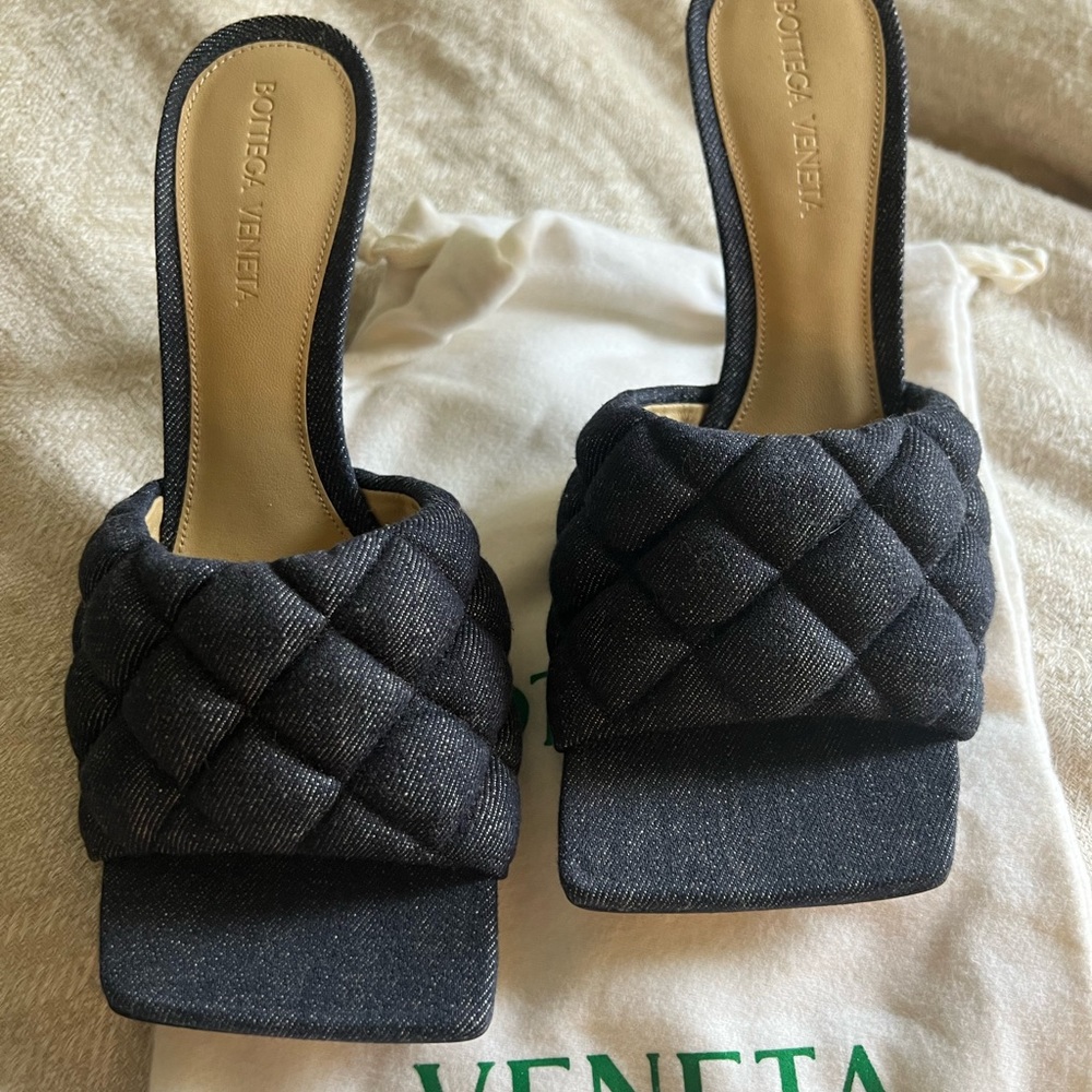 Bottega VENETA denim Indigo Mule slides size 37
